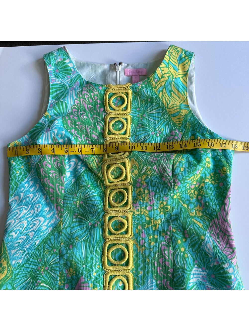 Lilly Pulitzer Mila Sun Dance Print Yellow Lace Panel Shift Dress sz 8 - Picture 3 of 8